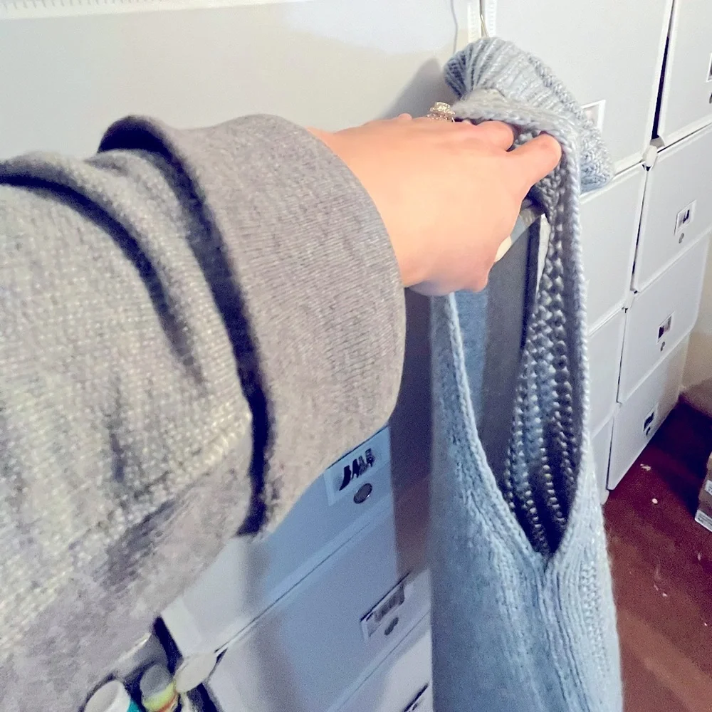 *NWOT* BANANA REPUBLIC SLEEVELESS HIGH/LOW TURTLE NECK SWEATER IN SEA FOAM SZ:XS - Picture 5 of 6